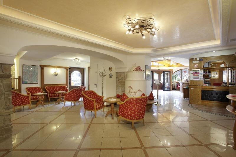Cavallino Lovely Hotel Andalo Exterior photo